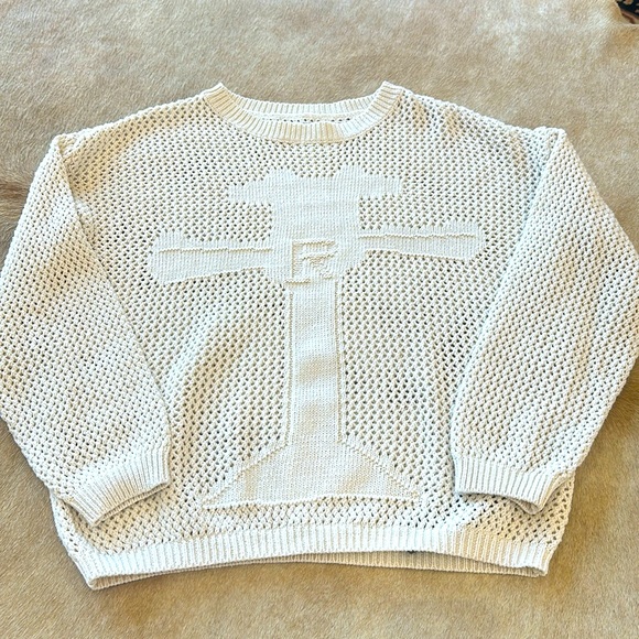 NWT GILIPUR SWEATER CREAM WITH CROSS ON FRONT one size - Picture 1 of 3